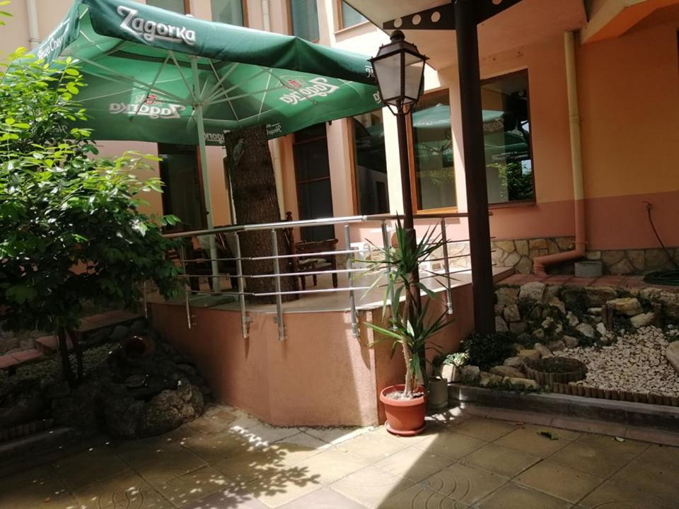 Хотел Омега Stara Zagora Buitenkant foto